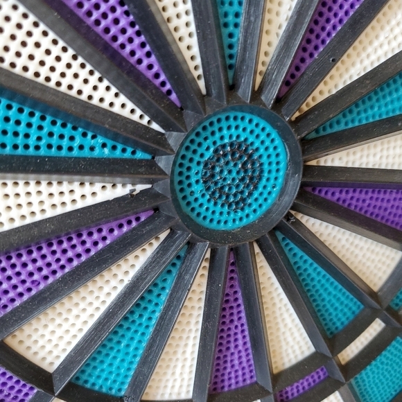 VTG Wooden Dart Board Cabinet The King Of Arms Darts Knights Crest 19.5x15.5 - Picture 7 of 14